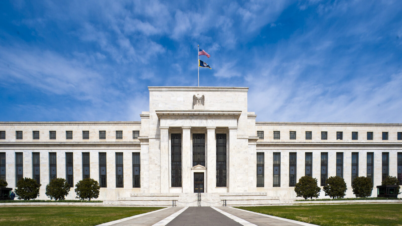 White House Revives Bid to Remove Fed Governor