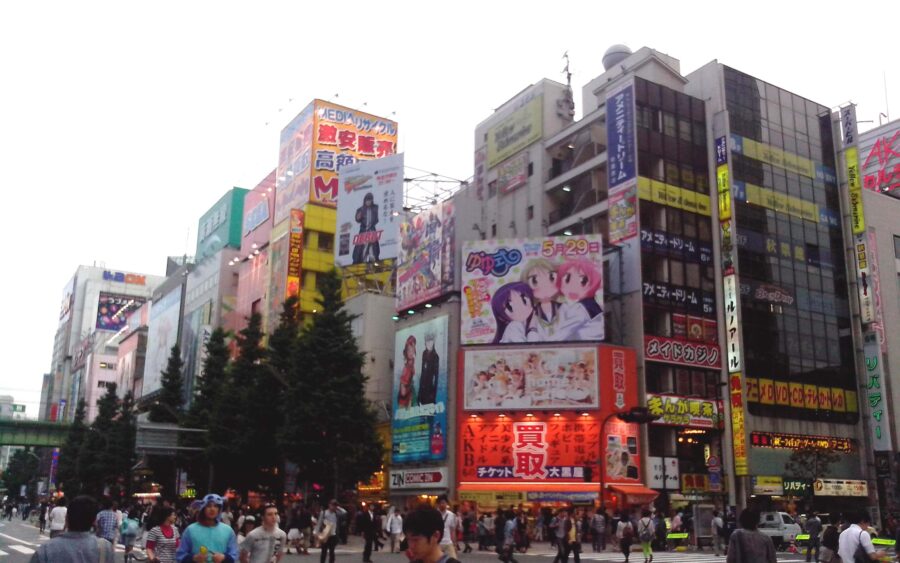 Shueisha Puts 400 Manga Titles Online for Free